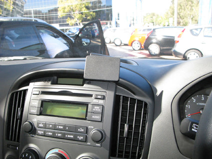 Brodit ProClip 654470 voor Hyundai iMax 2009-2021, Hyundai iLoad 2009-2021 en Hyundai H1 2009-2020 - installatiepositie