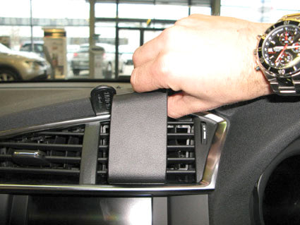 Brodit ProClip 654590 voor Citroen DS4 2011-2018 en Citroen C4 II 2011-2018 - ProClip geplaatst in het voertuig