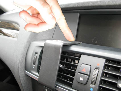 Brodit ProClip 654608 voor BMW X3 2011-2014 - detail van dashboardmontage