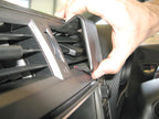 Brodit ProClip 654612 voor Subaru Trezia 2011-2014 en Toyota Verso S 2011-2016 - detail van dashboardmontage