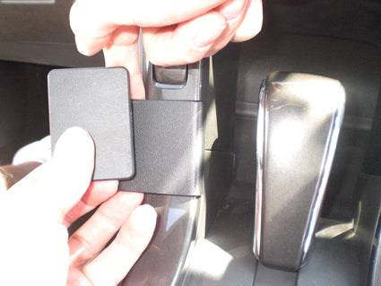 Brodit ProClip 654664 voor Holden Volt 2011-2015 en Vauxhall Ampera 2011-2015 - ProClip geplaatst in het voertuig