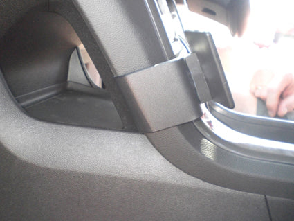 Brodit ProClip 654664 voor Holden Volt 2011-2015 en Vauxhall Ampera 2011-2015 - montagefoto 6