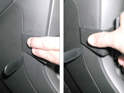 Brodit ProClip 654678 voor Chevrolet Captiva 2012-2014 en Holden Captiva 2012-2016 - detail van dashboardmontage