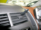 Brodit ProClip 654680 voor Chevrolet Aveo 2012-2014 en Holden Barina 2012-2019 - montagepositie op dashboard
