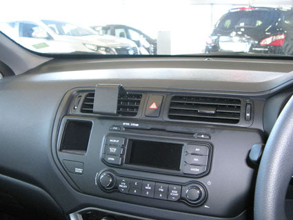 Brodit ProClip 654689 voor Kia Rio 2012-2014 - detail van dashboardmontage