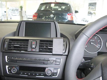 Brodit ProClip 654721 voor BMW 2-series F22, F23 2013-2017 en BMW 1-series F20, F21 2012-2017 - installatiepositie