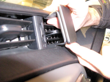 Brodit ProClip 654723 voor Toyota Yaris 2012-2014 - ProClip geplaatst in het voertuig