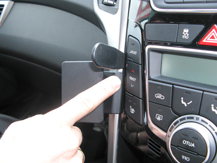Brodit ProClip 654755 voor Hyundai i30 2012-2016 - detail van dashboardmontage
