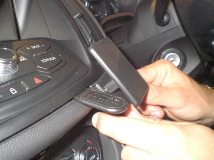 Brodit ProClip 654795 voor Ford Kuga 2017-2019 en Ford Escape 2017-2020 - montagepositie op dashboard
