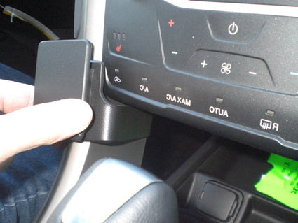 Brodit ProClip 654823 voor Ford Mondeo 2015-2022 en Ford Mondeo 2015-2018 - detail van dashboardmontage