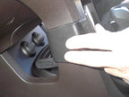 Brodit ProClip 654834 voor Hyundai Santa Fe 2013-2018 en Hyundai Grand Santa Fe 2013-2018 - detail van dashboardmontage