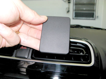 Brodit ProClip 654871 voor Mitsubishi Mirage 2013-2024 - ProClip geplaatst in het voertuig