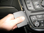 Brodit ProClip 654875 voor Holden Mokka 2013-2016 en Vauxhall Mokka 2013-2016 - detail van dashboardmontage