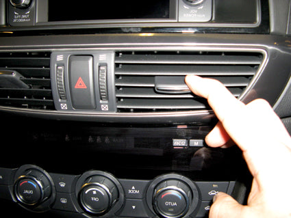 Brodit ProClip 654876 voor Mazda 6 2013-2014 - montagepositie op dashboard