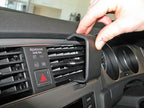 Brodit ProClip 654889 voor Volkswagen Golf VII Wagon 2013-2020, Volkswagen Golf VII Variant 2013-2020 e.a. - detail van dashboardmontage