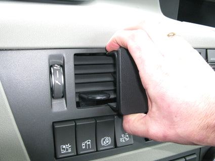 Brodit ProClip 654902 voor Volvo FH series 2013-2026 - detail van dashboardmontage