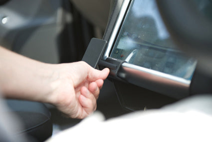 Brodit ProClip 654922 voor Tesla Model X 2016-2020 en Tesla Model S 2013-2020 - ProClip geplaatst in het voertuig