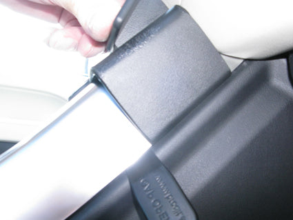 Brodit ProClip 654937 voor Land Rover Range Rover Sport 2014-2022 - detail van dashboardmontage