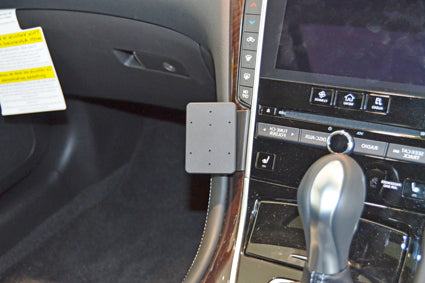 Brodit ProClip 654964 voor Infiniti Q50 2014-2024 - installatiepositie