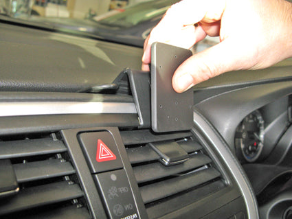 Brodit ProClip 654982 voor Suzuki SX4 S-Cross 2014-2021 - detail van dashboardmontage