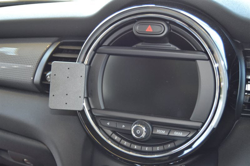 Brodit ProClip 655010 voor Mini One 2016-2018 en Mini Cooper 2014-2021 - montagefoto 7