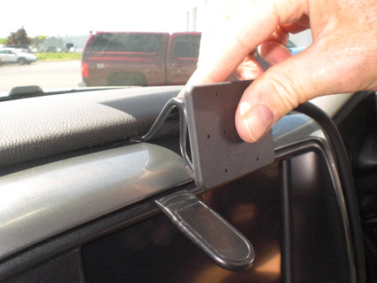 Brodit ProClip 655014 voor Chevrolet Silverado 2014-2020 - ProClip geplaatst in het voertuig