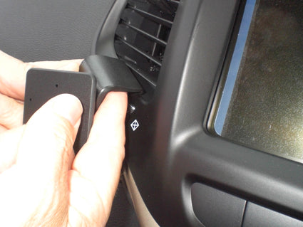 Brodit ProClip 655026 voor Jeep Cherokee 2014-2024 - detail van dashboardmontage