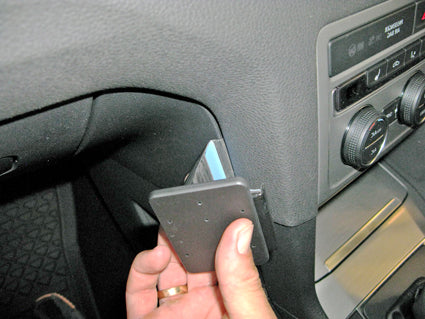 Brodit ProClip 655030 voor Volkswagen Golf SV 2015-2021 - montagepositie op dashboard
