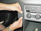Brodit ProClip 655030 voor Volkswagen Golf SV 2015-2021 - detail van dashboardmontage