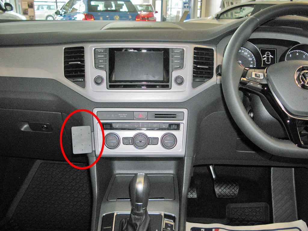 Brodit ProClip 655030 voor Volkswagen Golf SV 2015-2021 - productfoto zwarte ABS montagebasis
