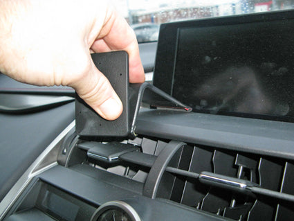 Brodit ProClip 655067 voor Lexus NX Series 2015-2017 - ProClip geplaatst in het voertuig