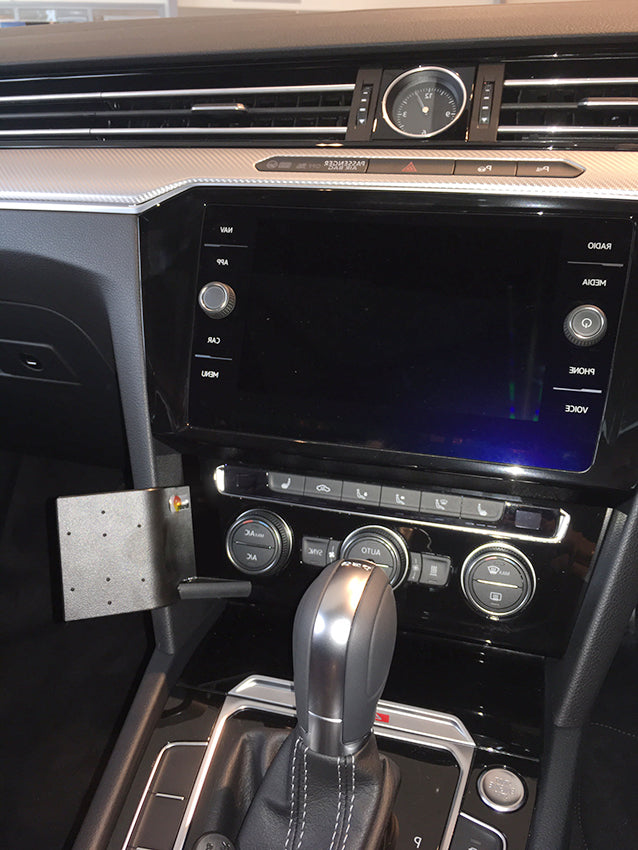 Brodit ProClip 655069 voor Volkswagen Passat 2015-2023 en Volkswagen Arteon 2017-2026 - montagefoto 6