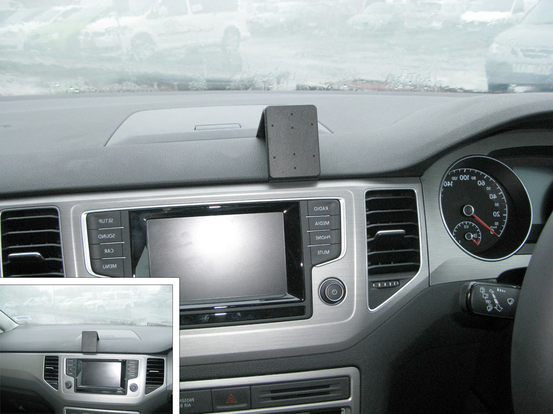 Brodit ProClip 655074 voor Volkswagen Golf SV 2015-2021 - montagefoto 8