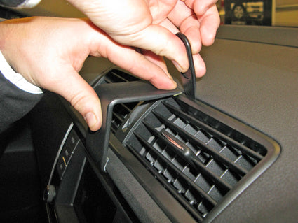 Brodit ProClip 655076 voor Skoda Fabia 2015-2021 - detail van dashboardmontage