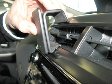 Brodit ProClip 655084 voor Toyota Prius + 2015-2020 - montagepositie op dashboard