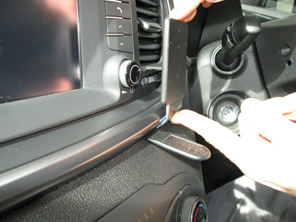 Brodit ProClip 655103 voor Kia Sorento 2015-2020 - montagepositie op dashboard