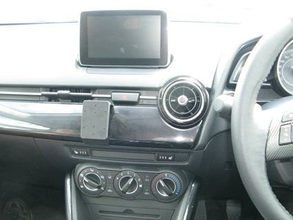 Brodit ProClip 655114 voor Mazda CX-3 2015-2023 en Mazda 2 2015-2023 - installatiepositie