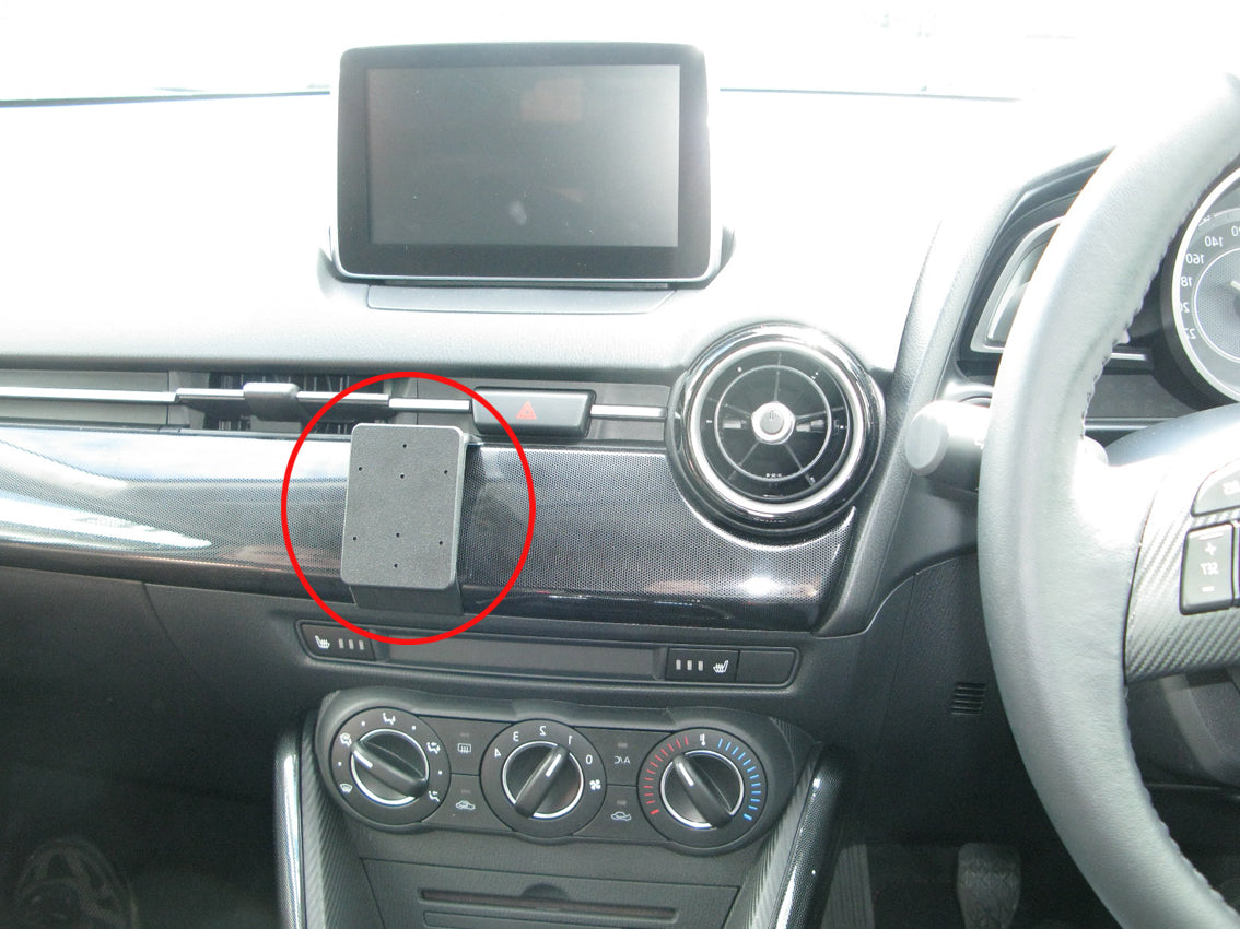 Brodit ProClip 655114 voor Mazda CX-3 2015-2023 en Mazda 2 2015-2023 - productfoto zwarte ABS montagebasis