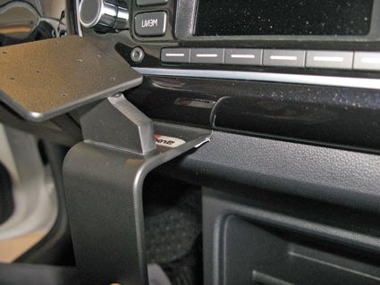 Brodit ProClip 655132 voor Seat Mii 2015-2016, Skoda Citigo 2015-2016 en Volkswagen UP 2015-2016 - montagepositie op dashboard