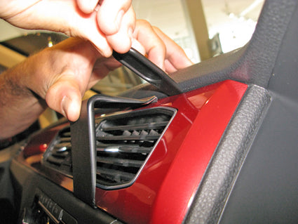 Brodit ProClip 655138 voor Volkswagen Caddy Life 2016-2020 - detail van dashboardmontage
