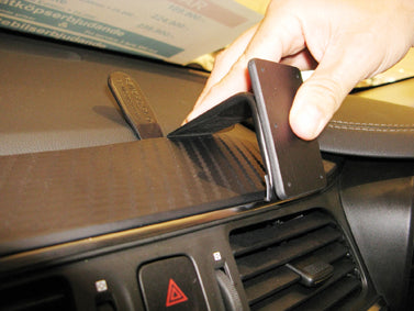 Brodit ProClip 655141 voor Renault Kadjar 2016-2022 - montagepositie op dashboard