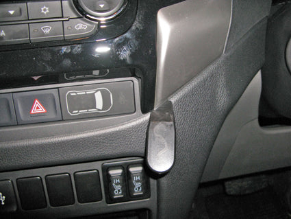 Brodit ProClip 655148 voor Fiat Fullback 2016-2021, Mitsubishi Triton 2016-2019 en Mitsubishi L200 2016-2019 - montagepositie op dashboard