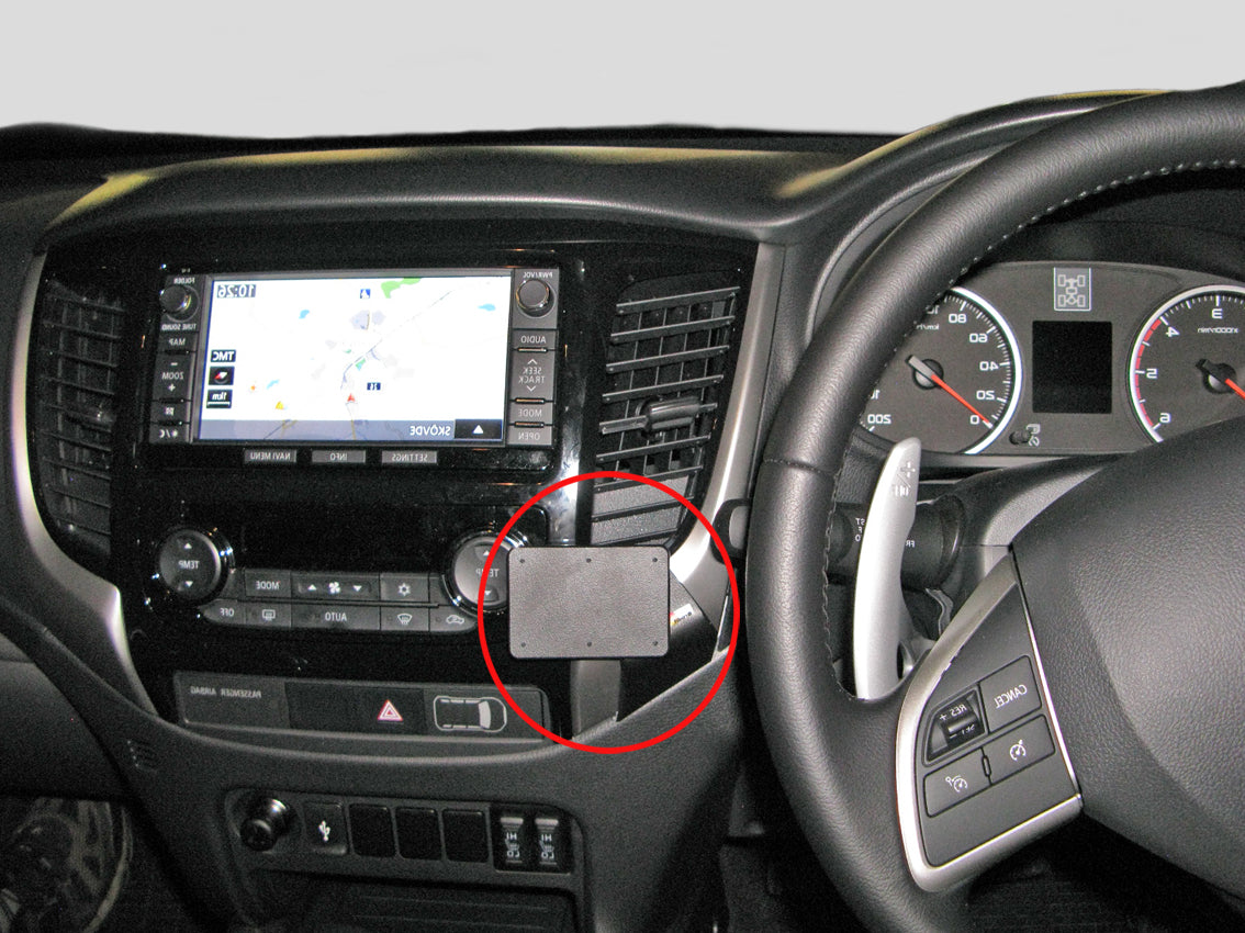 Brodit ProClip 655148 voor Fiat Fullback 2016-2021, Mitsubishi Triton 2016-2019 en Mitsubishi L200 2016-2019 - productfoto zwarte ABS montagebasis