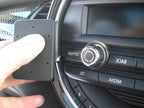 Brodit ProClip 655168 voor Mini One 2016-2018 en Mini Cooper 2016-2021 - montagepositie op dashboard