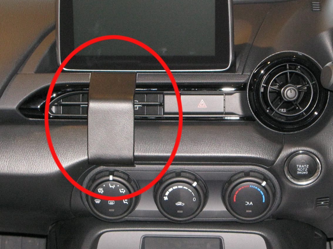Brodit ProClip 655172 voor Mazda MX-5 2016-2024 en Mazda Miata 2016-2024 - montagefoto 7