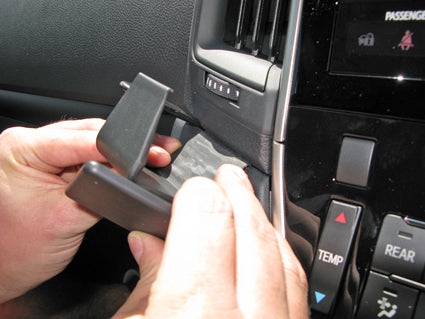 Brodit ProClip 655178 voor Toyota LandCruiser 200 2016-2021 - ProClip geplaatst in het voertuig