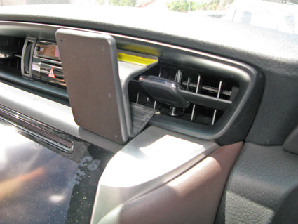 Brodit ProClip 655179 voor Toyota Fortuner 2016-2024 - montagepositie op dashboard