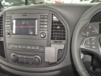 Brodit ProClip 655197 voor Mercedes Benz Vito 2015-2023 - installatiepositie