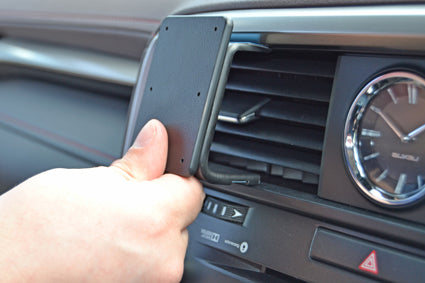 Brodit ProClip 655202 voor Lexus RX Series 2016-2022 - detail van dashboardmontage