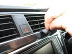 Brodit ProClip 655218 voor Volkswagen Tiguan 2017-2024 - montagepositie op dashboard
